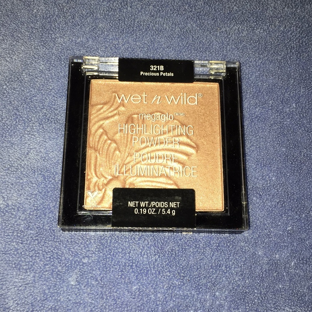 Wet n wild megaglo highlighting powder